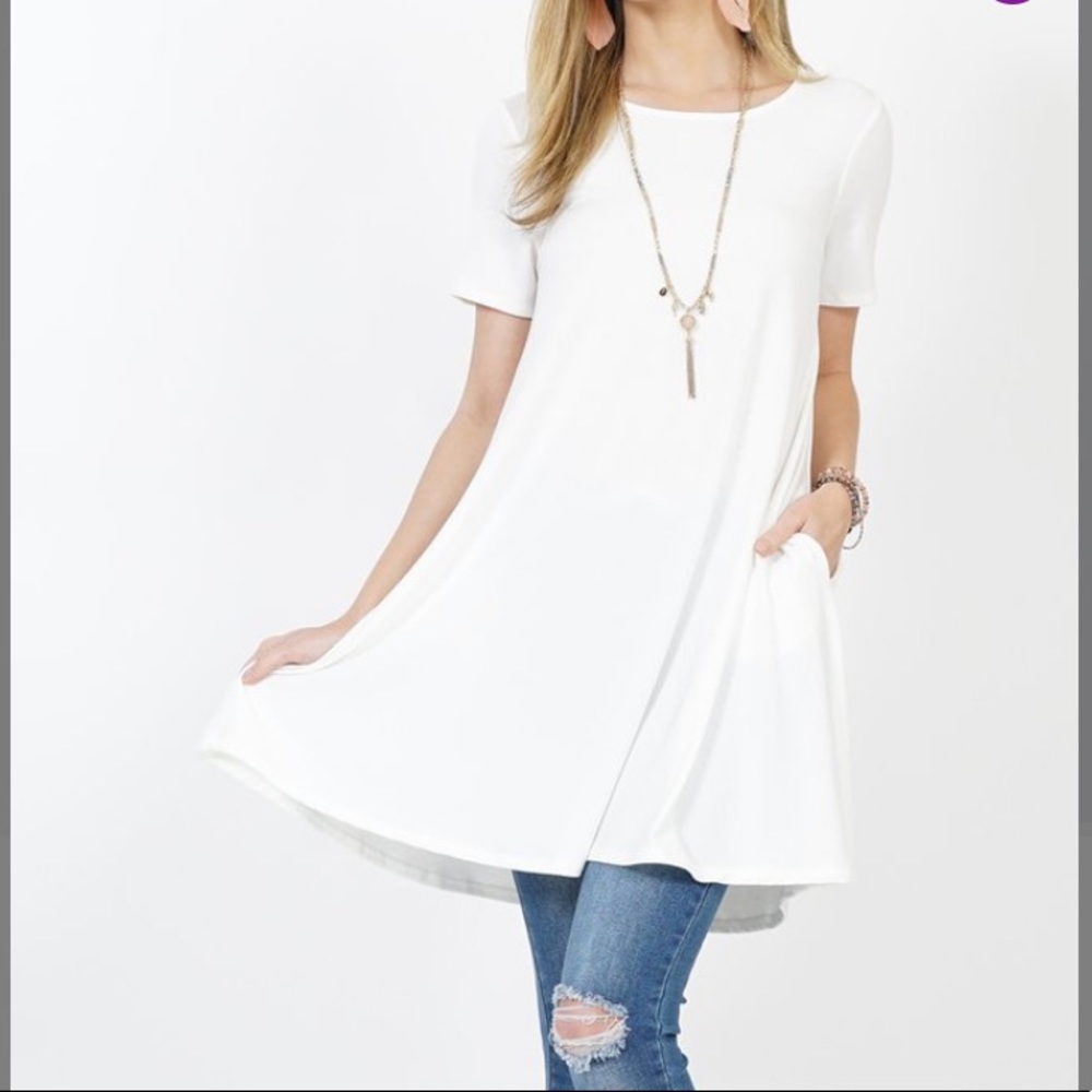 💕NWT Ivory crewneck short sleeve pocket tunic M💕
